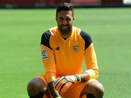 Salvatore Sirigu